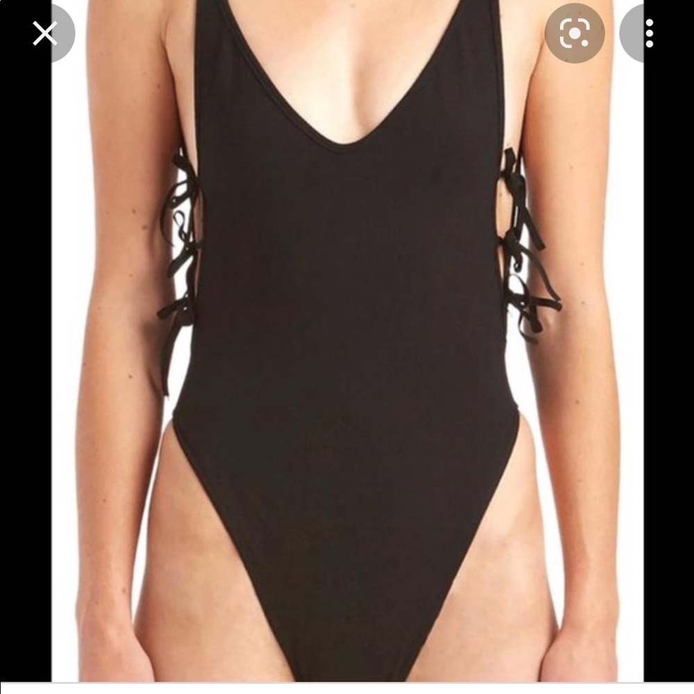 Areyouami naia bodysuit